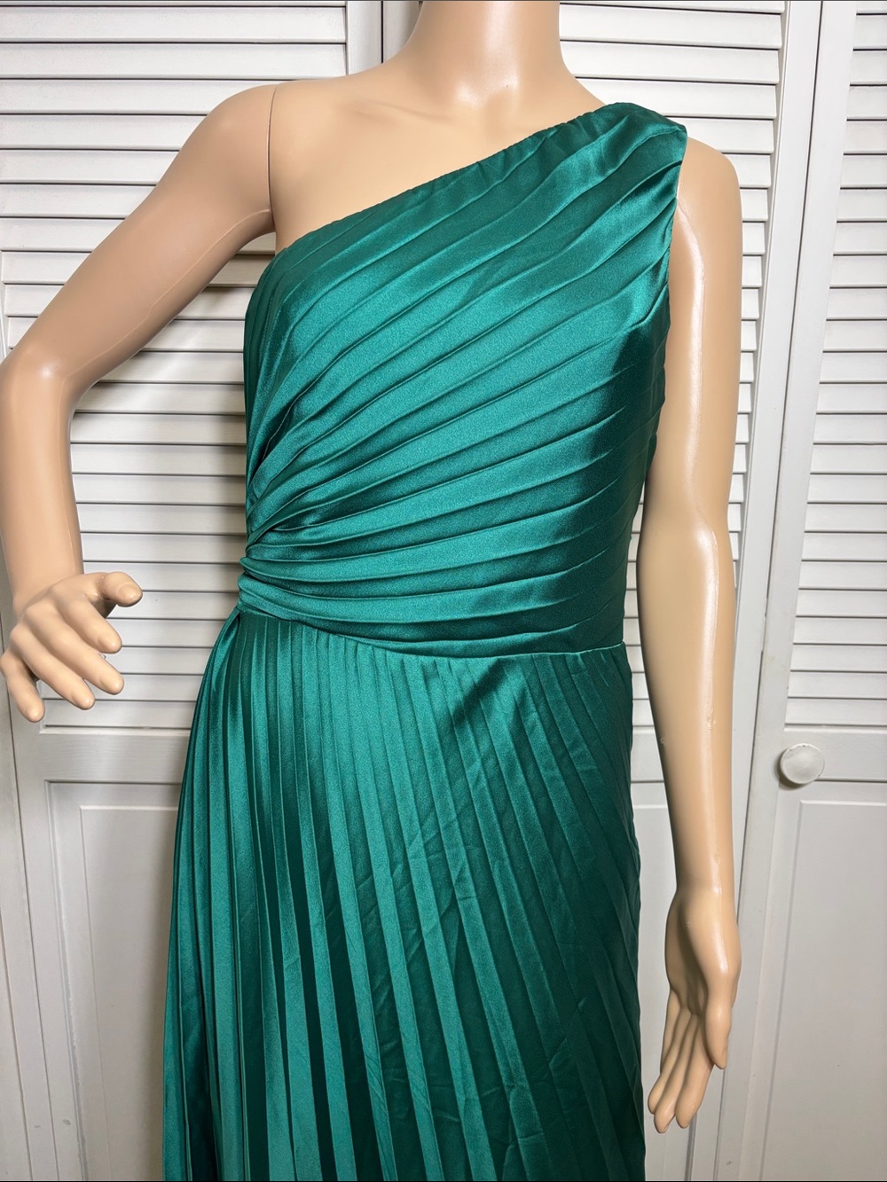 Abercrombie & Fitch Giselle Pleated One-Shoulder Midi Satin Green Dress Medium - Picture 5 of 16
